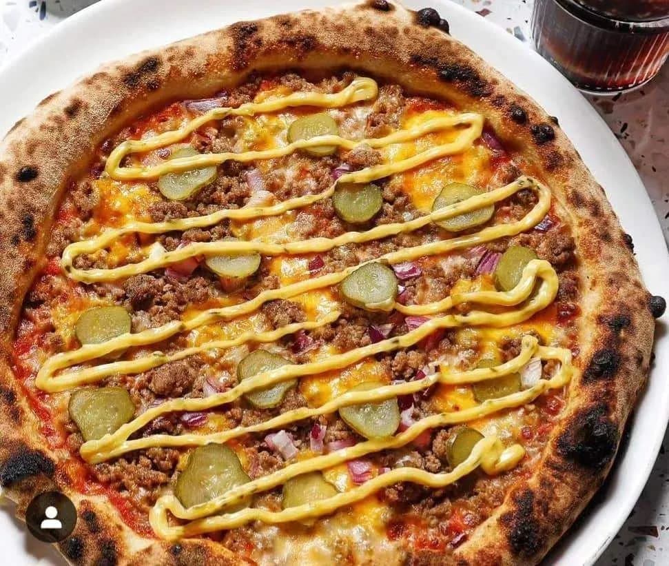 PIZZA MIA & Nougatine Zone 4